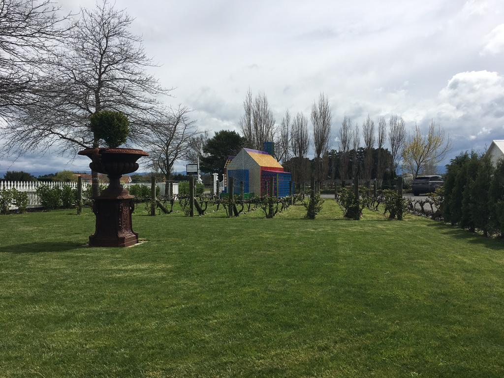 Aylstone Martinborough Hotel Екстериор снимка