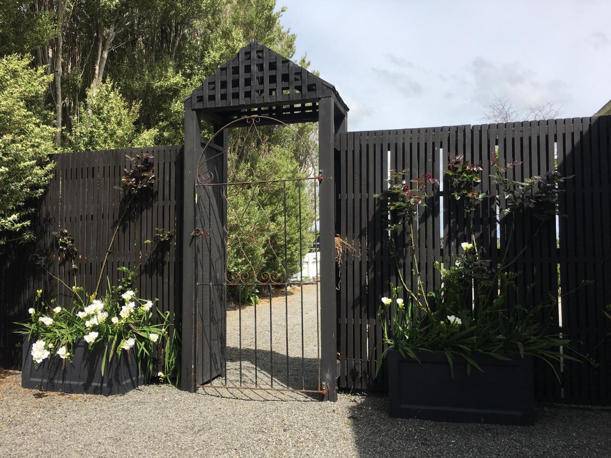 Aylstone Martinborough Hotel Екстериор снимка