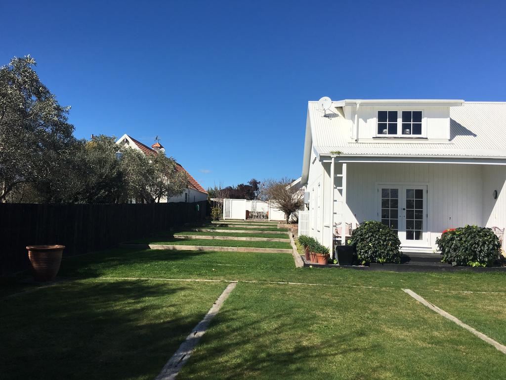 Aylstone Martinborough Hotel Екстериор снимка