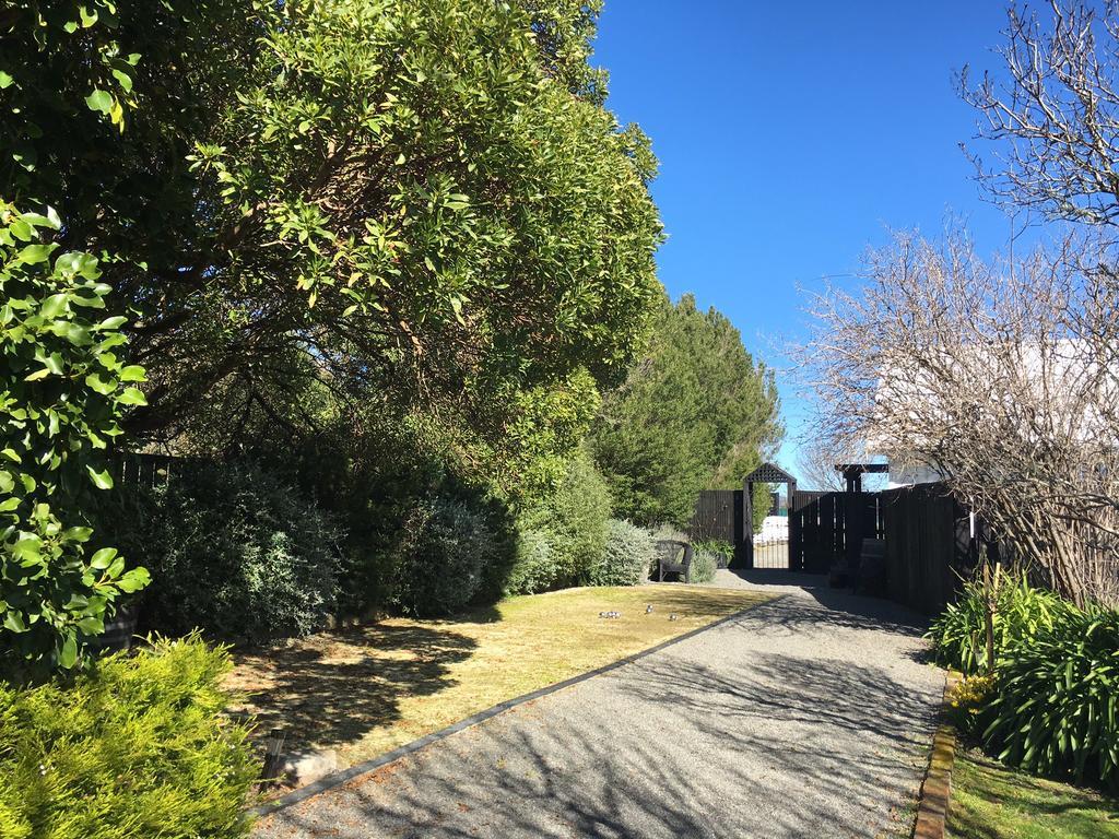 Aylstone Martinborough Hotel Екстериор снимка
