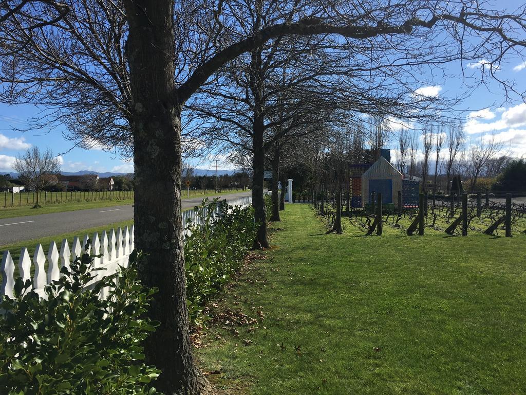 Aylstone Martinborough Hotel Екстериор снимка