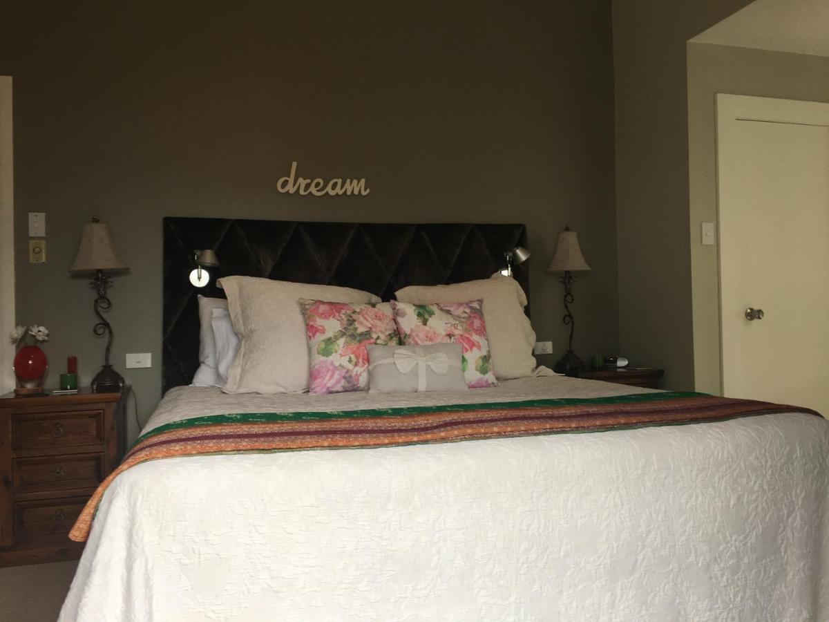 Aylstone Martinborough Hotel Екстериор снимка